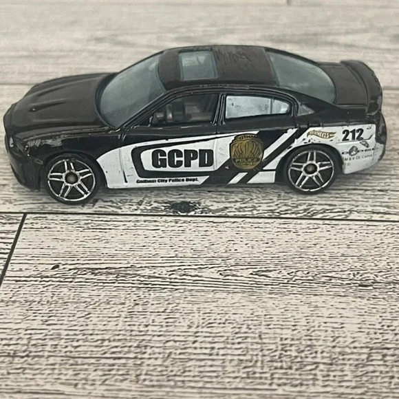 Hot Wheels 2019 Batman Vs Superman '11 Dodge Charger R/T T97B Malaysia - Picture 3 of 7